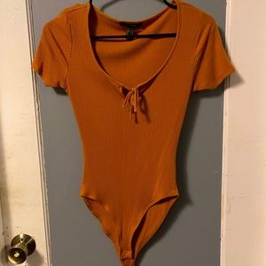 FOREVER 21 ORANGE BODYSUIT SIZE SMALL